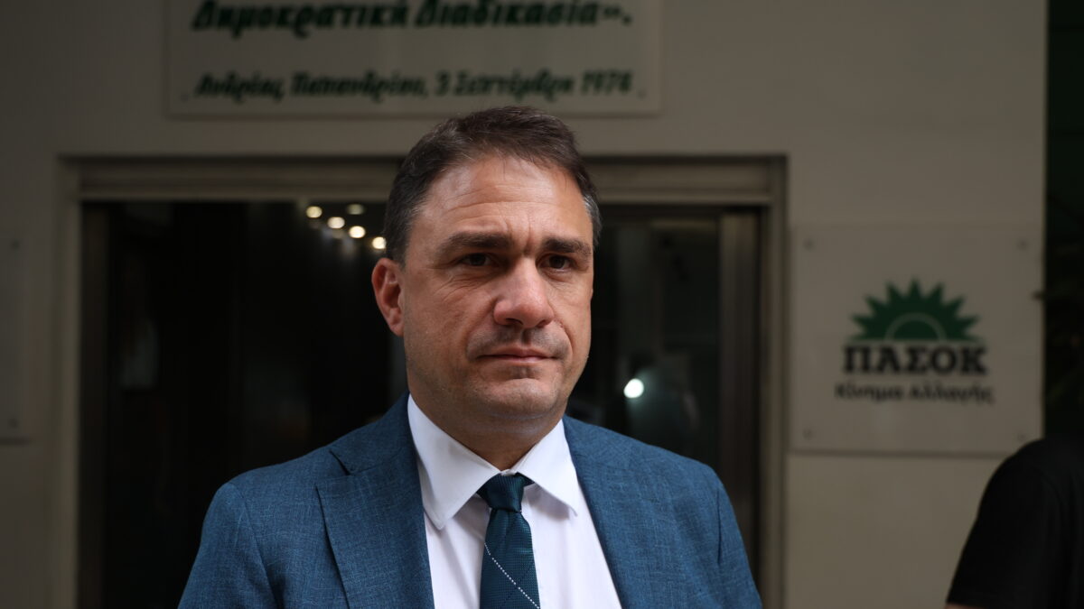 Κώστας Τσουκαλάς