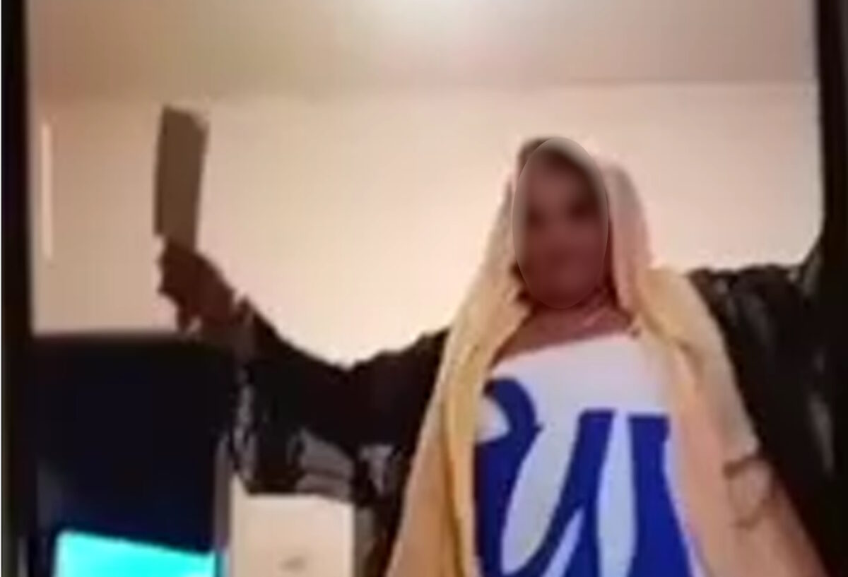 Η γυναίκα με τον μπαλτά