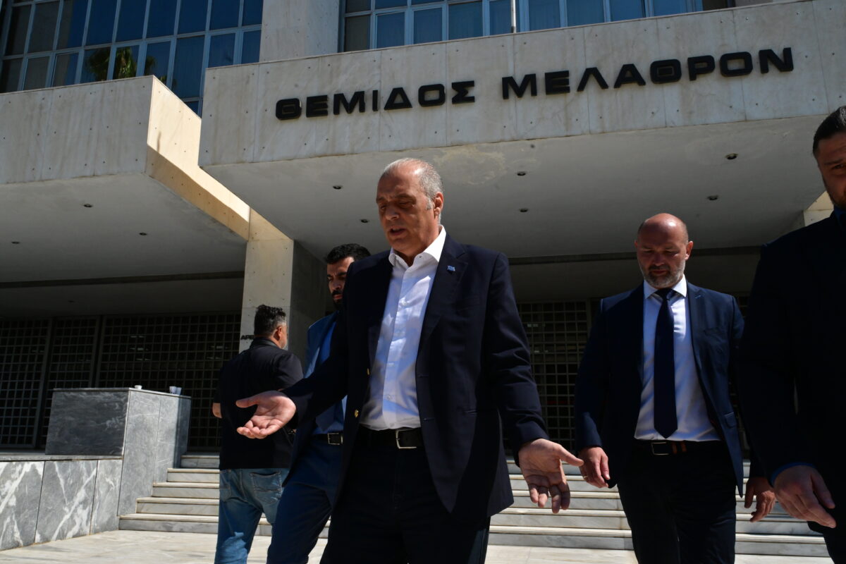Ο Κυριάκος Βελόπουλος κατέθεσε μήνυση κατά του Αδωνη Γεωργιάδη για όσα είπε περί χρηματισμού του Αλέξη Τσίπρα