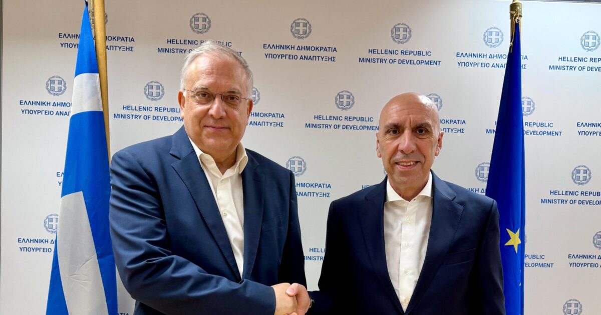 Συνάντηση Τάκη Θεοδωρικάκου με ΕΒΕΑ: Στο επίκεντρο η ενίσχυση των ΜμΕ και της μεσαίας τάξης ενόψει ΔΕΘ