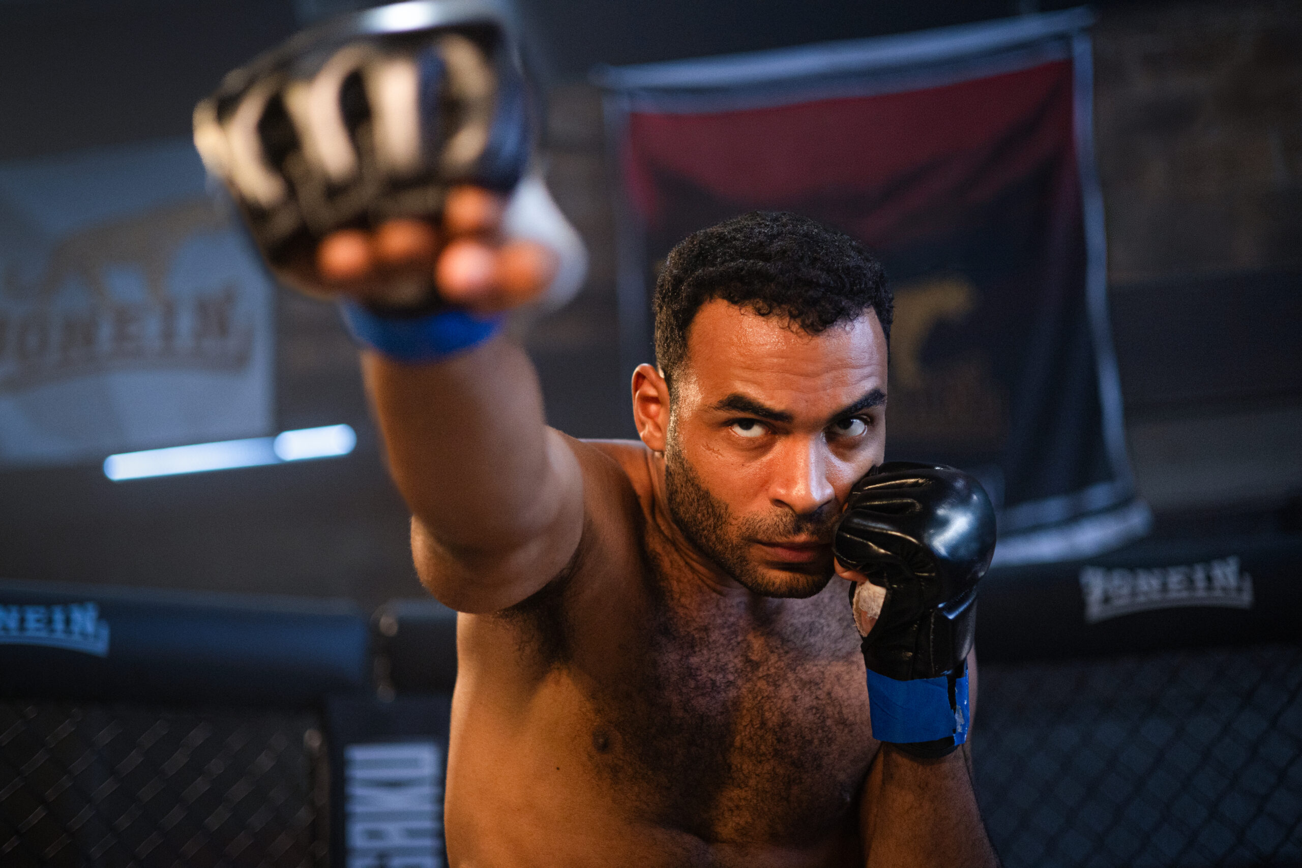 Fúria. Vinicius Neri as Marcelo