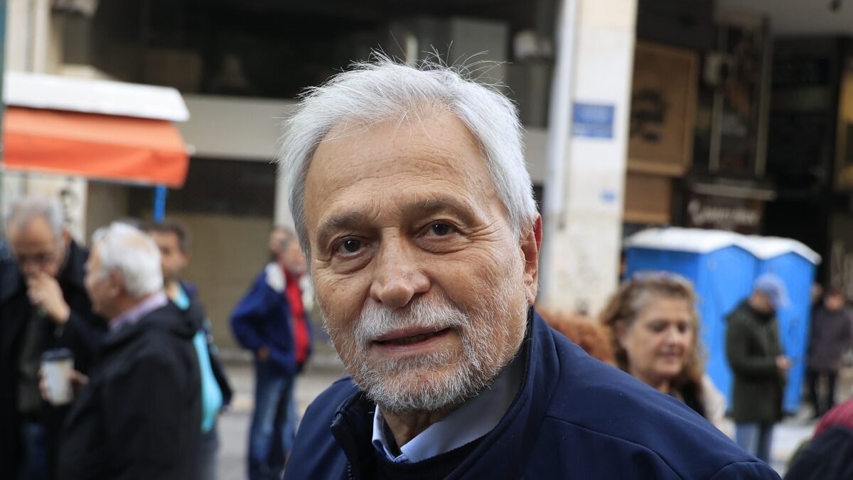 Δημήτρης Χατζησωκράτης