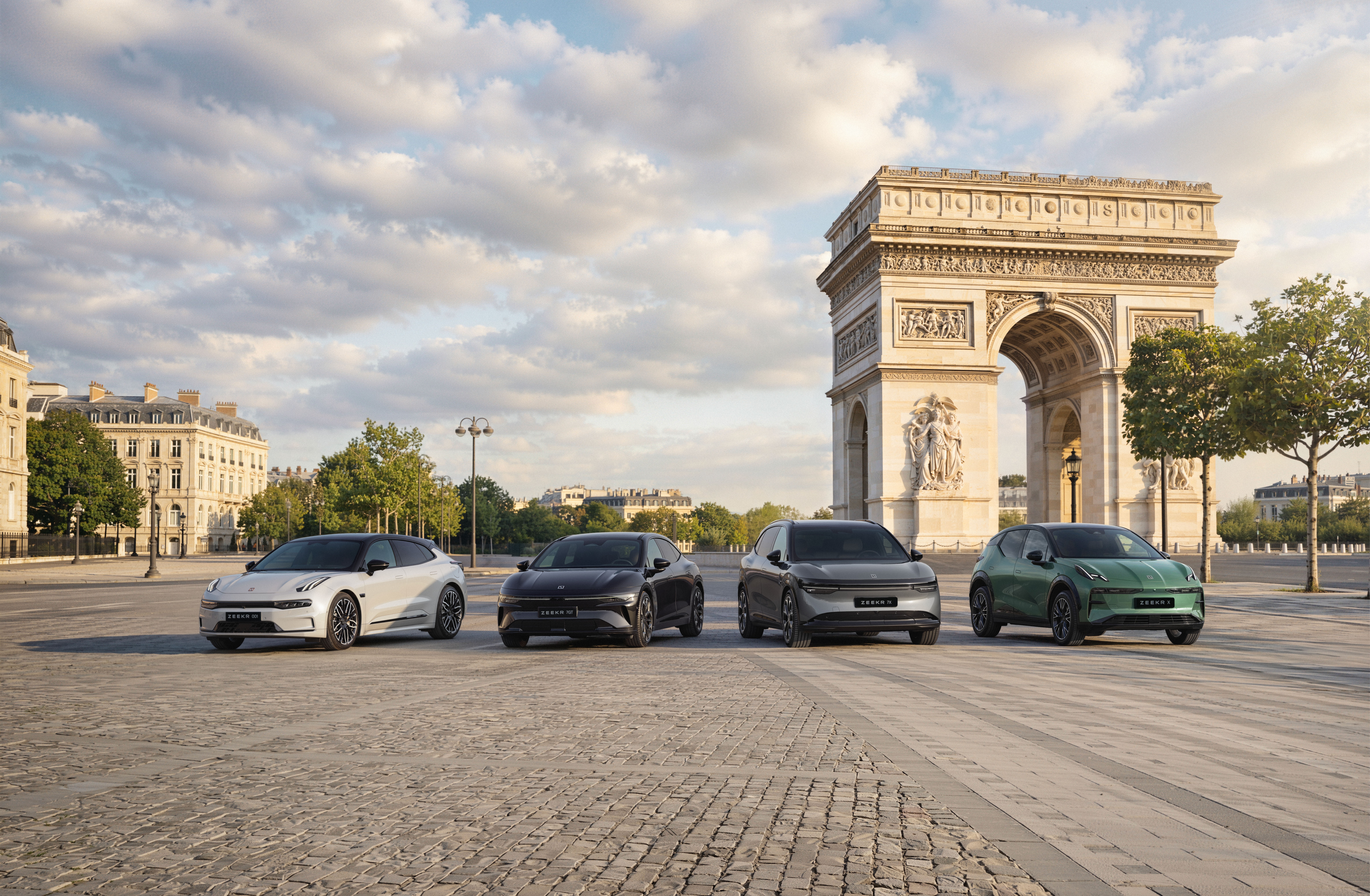 zeekr-kv-champs-elysees-2