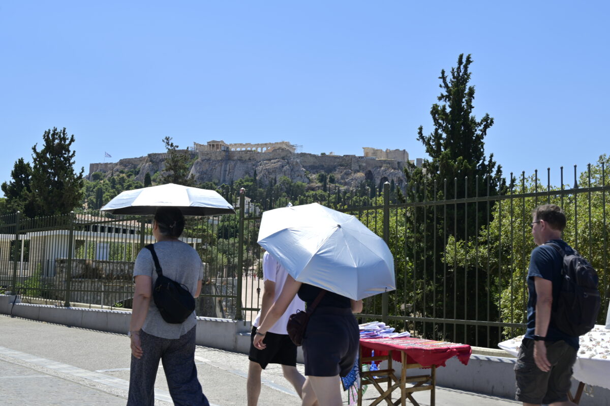 Καιρός: Έρχεται «καυτό» τετραήμερο με 40άρια - Δευτέρα και Τρίτη οι πιο δύσκολες ημέρες