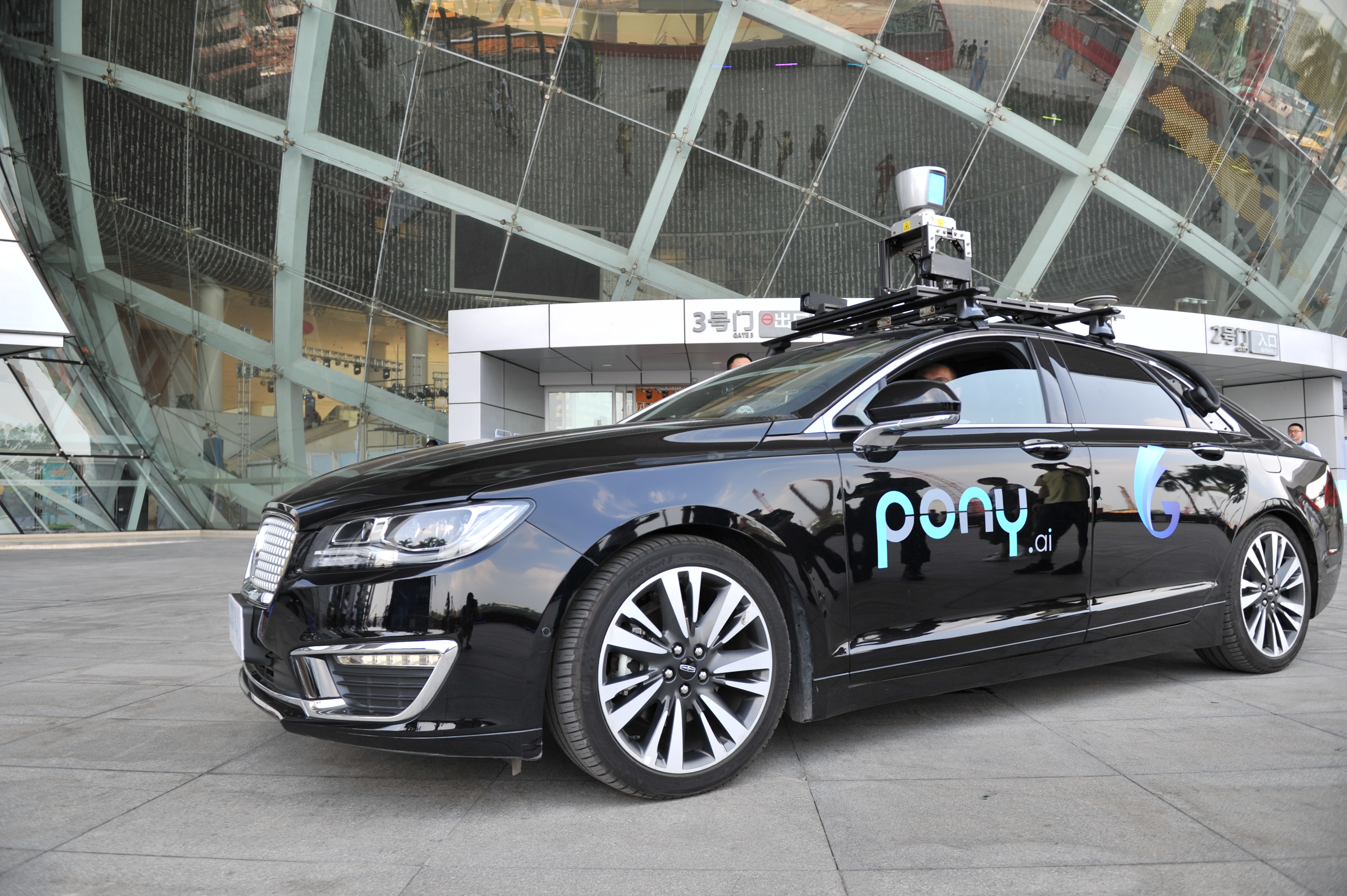 Pony AI: Εκτοξεύθηκαν κατά 69% τα έσοδα από τα robotaxi