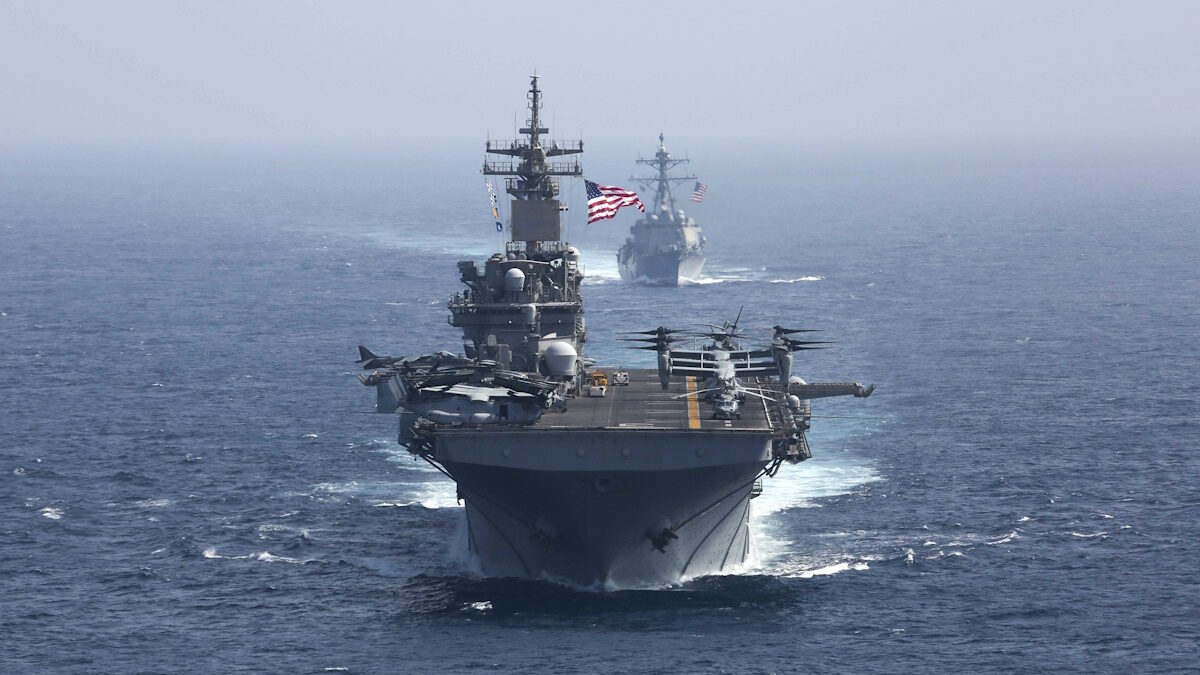 Το αμερικανικό αεροπλανοφόρο USS Abraham Lincoln στην Αραβική Θάλασσα
