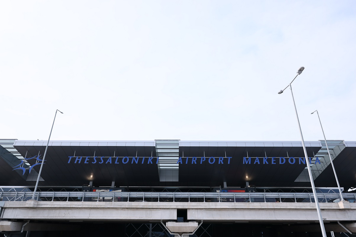 Θεσσαλονίκη: Τρεις μήνες φυλακή σε 42χρονο Άγγλο που προκάλεσε αναγκαστική προσγείωση αεροπλάνου – «Ήμουν πολύ μεθυσμένος»