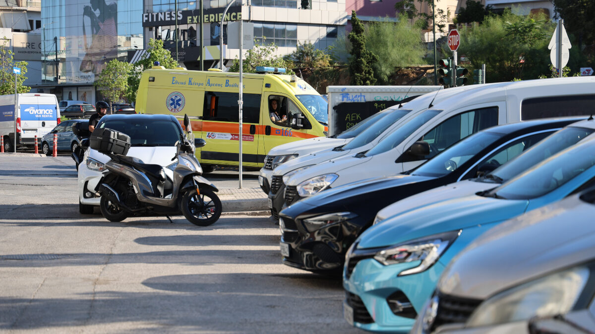 Το αυτοκίνητο που βρέθηκε νεκρός ο αστυνομικός στον Άγιο Δημήτριο
