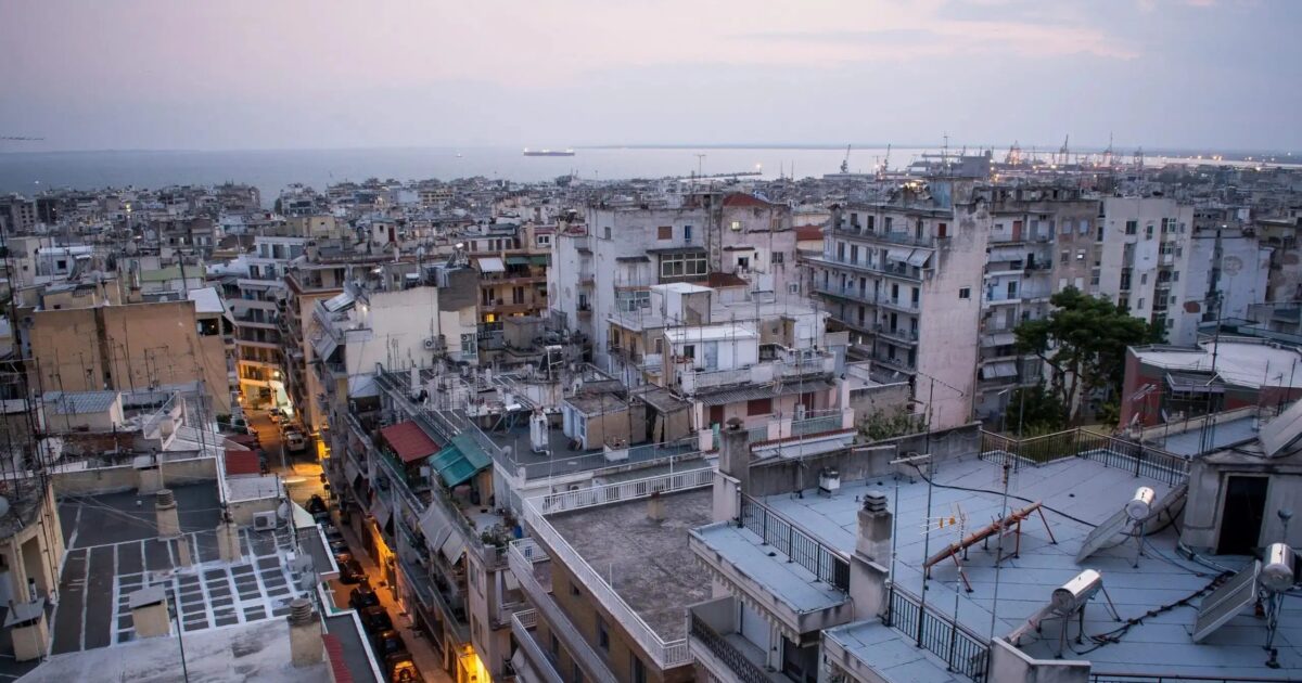 Το Airbnb εμπρός σε νέους περιορισμούς: Η νομοθεσία από την ΕΕ και τα σενάρια για νέα μέτρα στην Ελλάδα Το Airbnb εμπρός σε νέους περιορισμούς: Η νομοθεσία από την ΕΕ και τα σενάρια για νέα μέτρα στην Ελλάδα