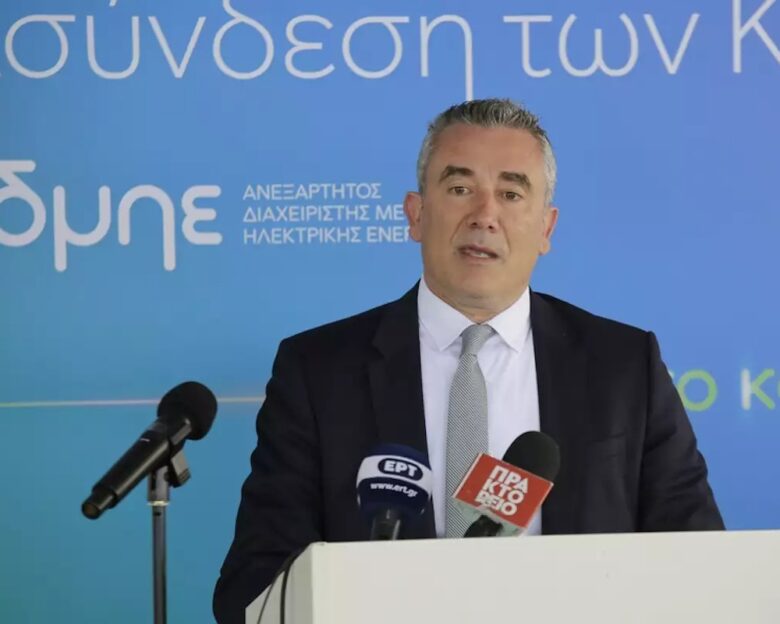 Ο Αλέξης Αλεξίου, Δ