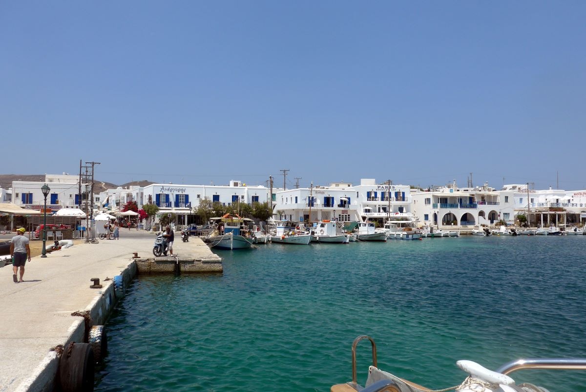 Αντίπαρος