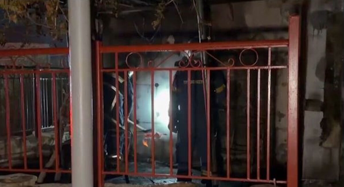 19χρονος μπήκε σε φλεγόμενο σπίτι στην Αργολίδα και έσωσε ζευγάρι ηλικιωμένων