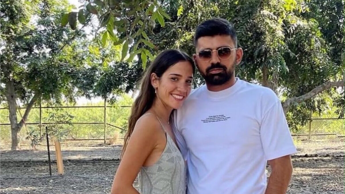 O Μπαρ Ασράφ μαζί με την σύντροφό του