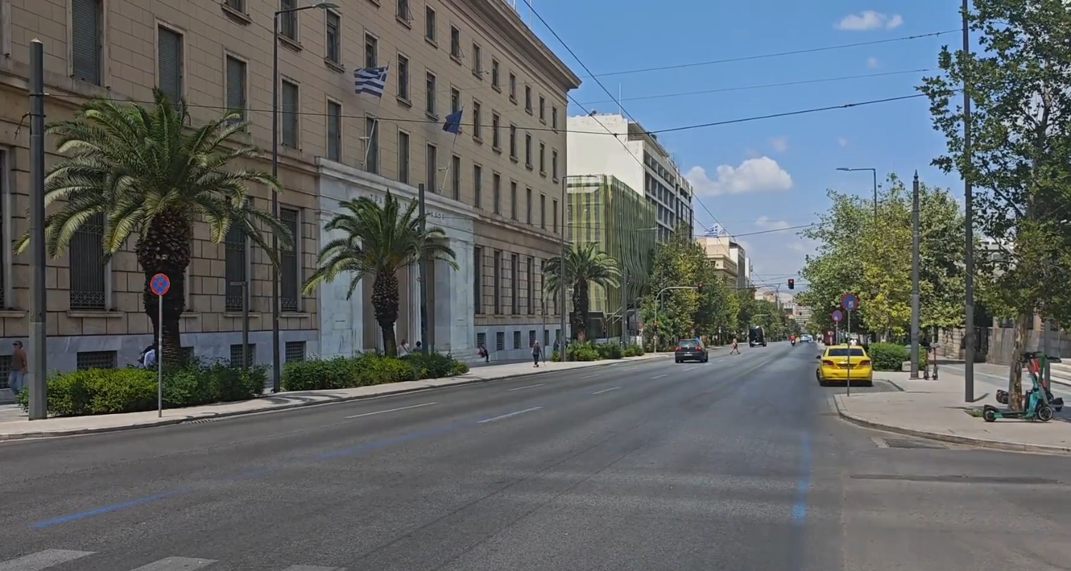Η Αθήνα αδειάζει, τα πλοία και τα νησιά γεμίζουν – Σε ρυθμούς Δεκαπενταύγουστου η πρωτεύουσα