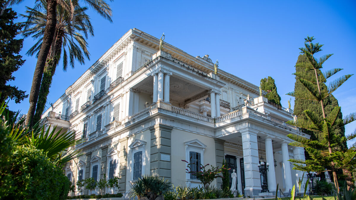 ΕΤΑΔ: Σε διαγωνισμό η αποκατάσταση και ανάδειξη του Αχιλλείου στην Κέρκυρα – Στα 11,5 εκατ. ευρώ το έργο