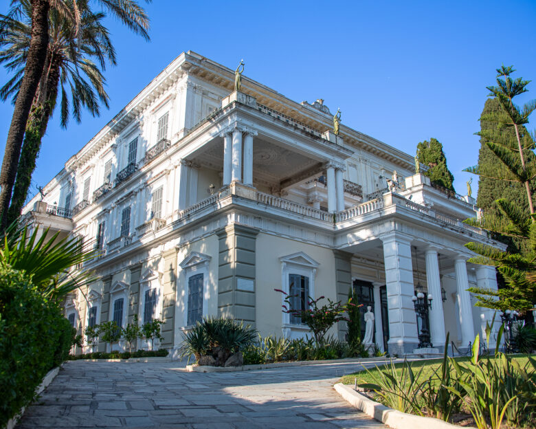 ΕΤΑΔ: Σε διαγωνισμό η αποκατάσταση και ανάδειξη του Αχιλλείου στην Κέρκυρα – Στα 11,5 εκατ. ευρώ το έργο