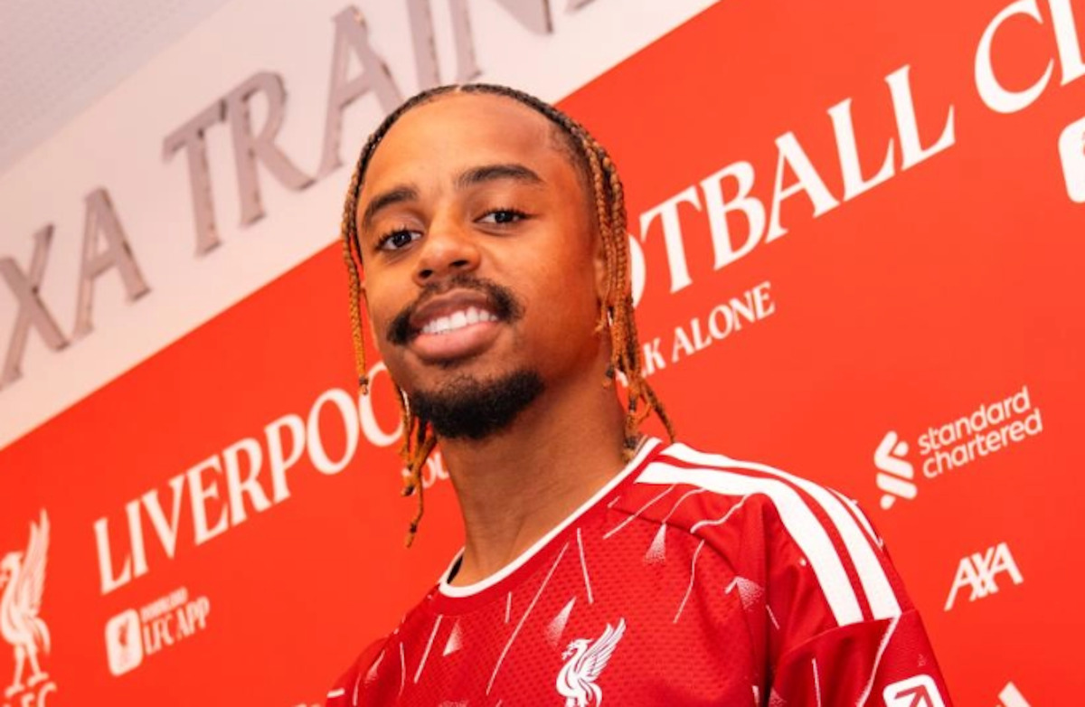 Η Λίβερπουλ ανακοίνωσε την απόκτηση του Μπράντλεϊ Μπαρκολά από την Παρί Σεν Ζερμέν έναντι 116.000.000 ευρώ