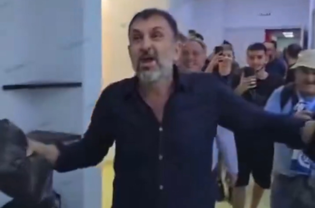 Ο πρόεδρος της Ντιναμό Τιράνων έκανε «ντου» στα αποδυτήρια και πέταξε μετρητά στους παίκτες ως πριμ