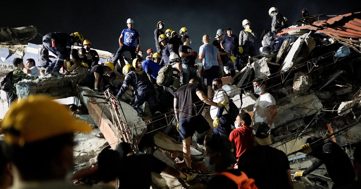 Σεισμός 7,4 Ρίχτερ στην Κολομβία:  Περισσότεροι από 250 οι νεκροί – Ακόμα και με γυμνά χέρια ψάχνουν για επιζώντες