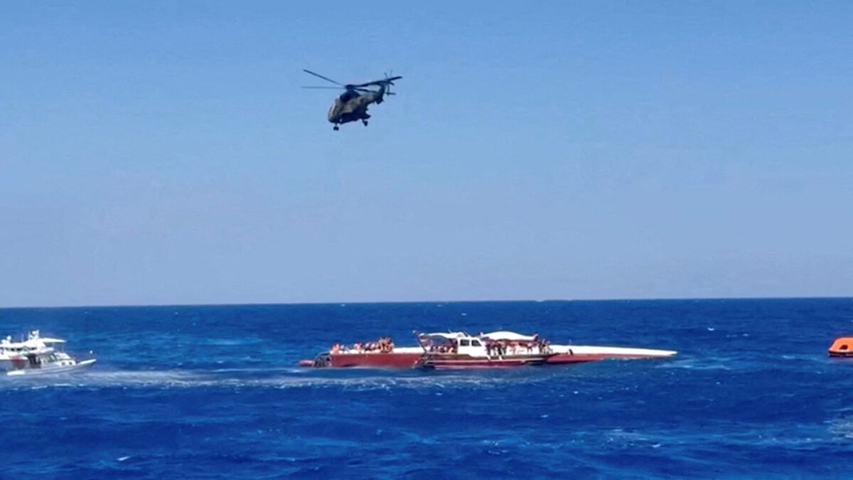Ναυάγιο στην Κύπρο: Συνελήφθησαν ο καπετάνιος και 7 μέλη του πληρώματος του πλοίου στην Κερύνεια