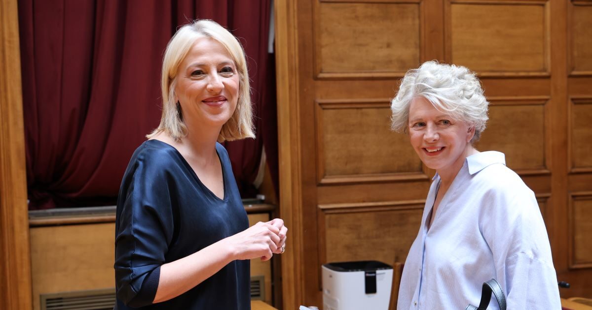 Ρένα Δούρου: Ούτε βήμα πίσω για την Έλενα Ακρίτα