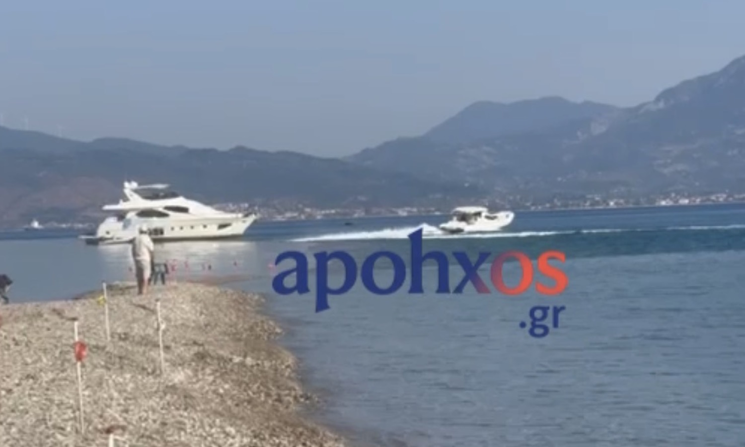 Νέα προσπάθεια αποκόλλησης του γιοτ που προσάραξε στα αβαθή στο Δρέπανο – Επικίνδυνο περιστατικό με φουσκωτό