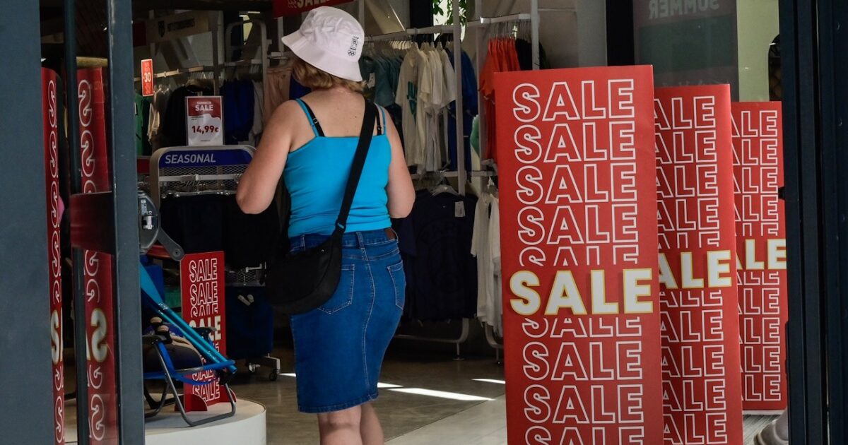 Θερινές εκπτώσεις 2026: Πέφτει η αυλαία των προσφορών