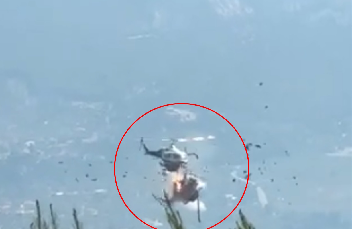 Φωτιά στην Ψάθα: Βίντεο ντοκουμέντο από τη στιγμή της σύγκρουσης των δύο ελικοπτέρων Bell