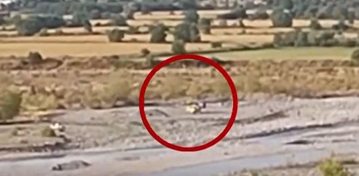 Πυροσβεστικό ελικόπτερο που έπαιρνε μέρος σε κατάσβεση φωτιάς έκανε αναγκαστική προσγείωση στον ποταμό Αώο