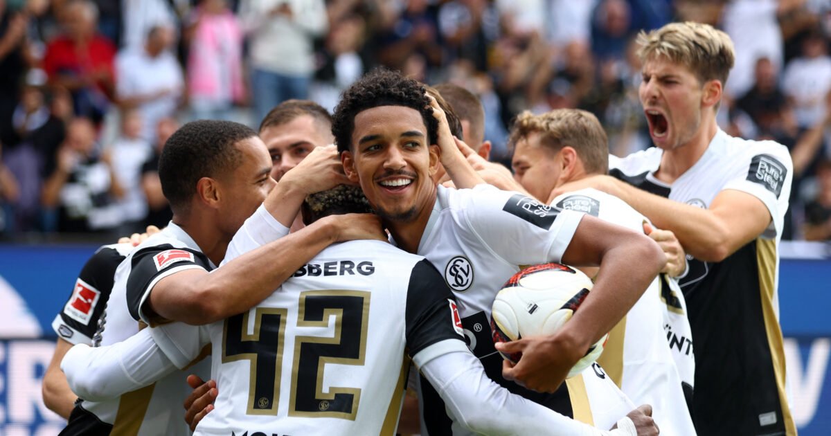 Bundesliga: Η Έλβερσμπεργκ έκανε την έκπληξη της πρεμιέρας με τη νίκη 3-2 επί της Μπάγερ Λεβερκούζεν Bundesliga: Η Έλβερσμπεργκ έκανε την έκπληξη της πρεμιέρας με τη νίκη 3-2 επί της Μπάγερ Λεβερκούζεν
