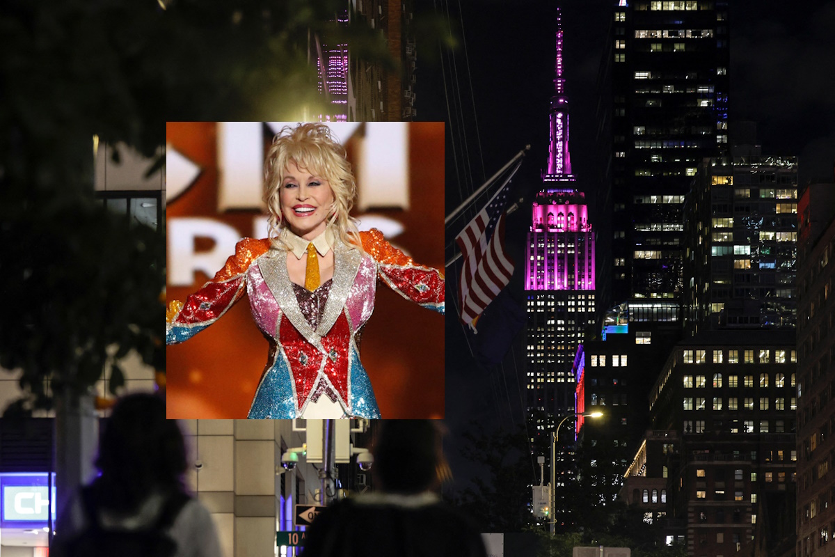 Ντόλι Πάρτον: Στα ροζ «ντύθηκε» το Empire State Building για να τιμήσει και να αποχαιρετήσει τη θρυλική τραγουδίστρια