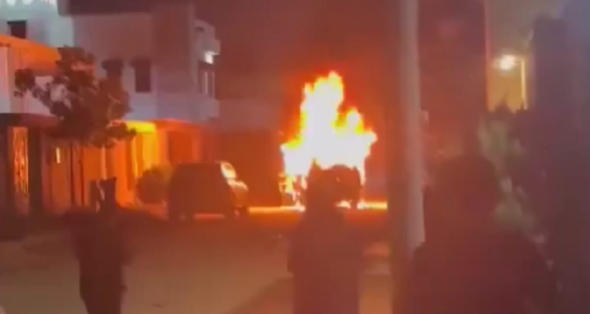 Λιβύη: Νεκρός από έκρηξη βόμβας ο επικεφαλής της υπηρεσίας πληροφοριών της κυβέρνησης Χαφτάρ - Πύρινη κόλαση στο διυλιστήριο της Ζαουίγια