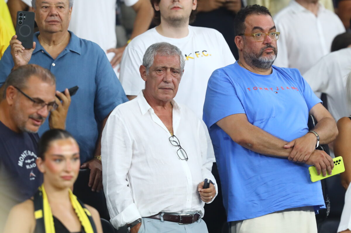 Ο Φερνάντο Σάντος στην Allwyn Arena για το ΑΕΚ - Λέφσκι