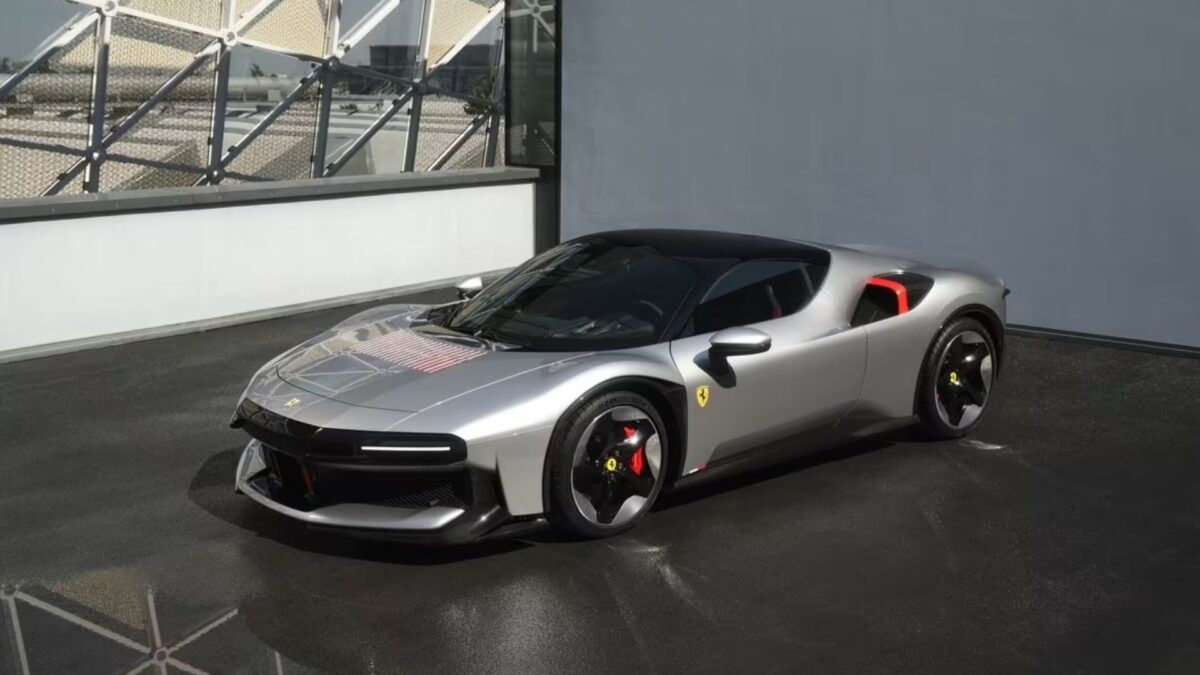ferrari-cz26
