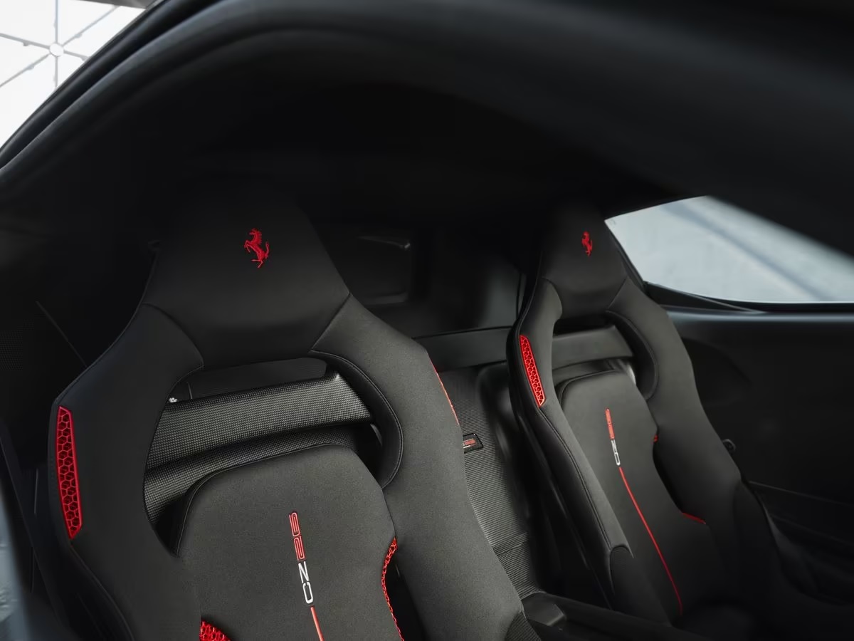 ferrari-cz26