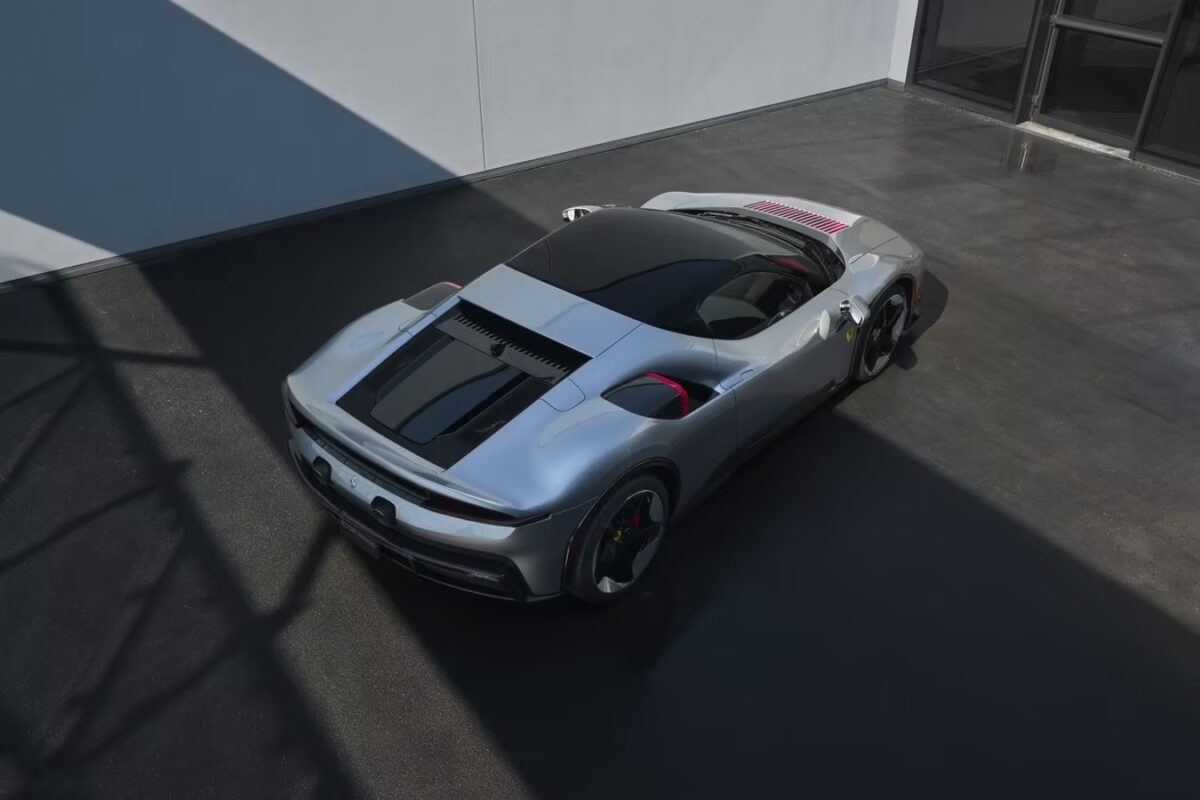 ferrari-cz26