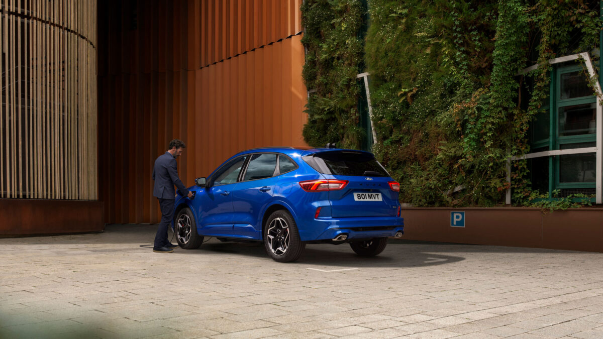 ford-kuga-st-line