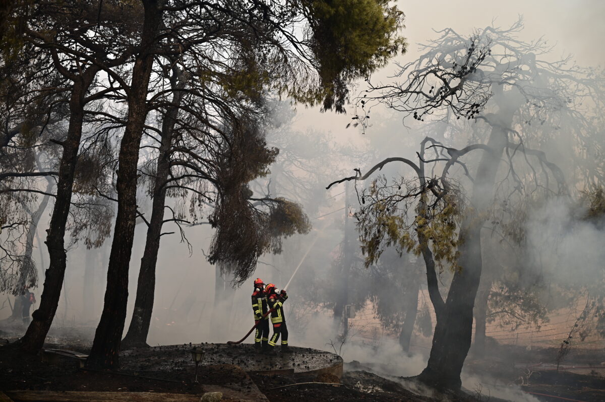 Για 4η ημέρα συνεχίζεται η μάχη με την μεγάλη πυρκαγιά που ξεκίνησε από την Βοιωτία και επεκτάθηκε και στην Αττική. Δευτέρα 3 Αυγούστου 2026 (ΜΙΧΑΛΗΣ ΚΑΡΑΓΙΑΝΝΗΣ / EUROKINISSI)