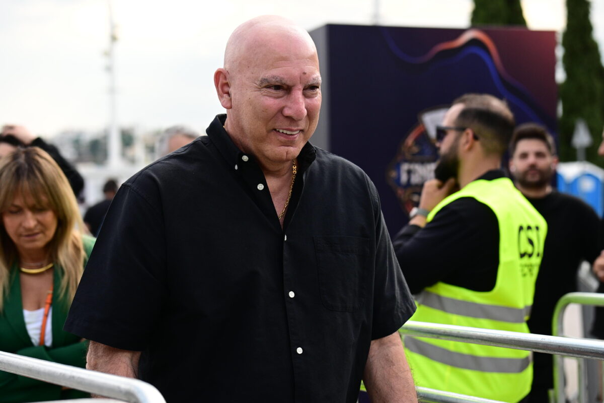 Ο Νίκος Γκάλης έστειλε μήνυμα κατά του ρατσισμού: Τα μόνα χρώματα που υπάρχουν στις εθνικές ομάδες είναι τα γαλανόλευκα