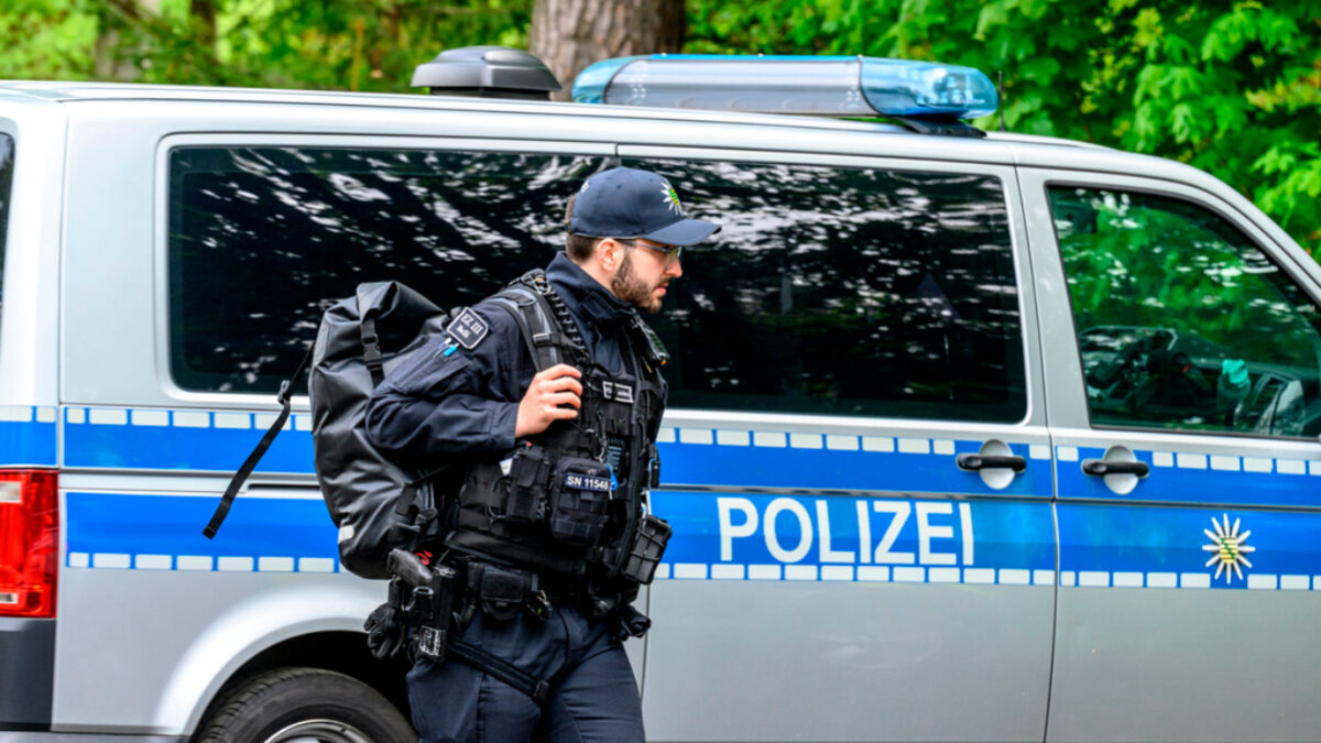 German policeman in the Bohemian Switzerland National Park, Hrensko, Czech Republic, on May 14, 2026. Every year German tourists head to the reserve to celebrate Vatertag (Father's Day), so joint patrols of Czech and German police officers together with park rangers supervise order and security in tourist-exposed areas.