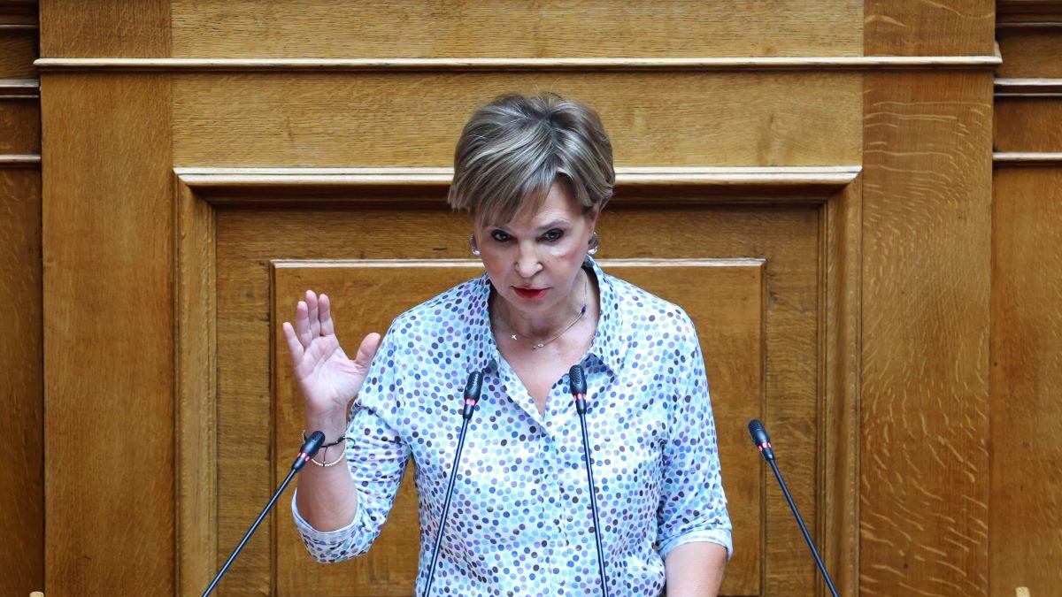 Η Όλγα Γεροβασίλη στη Βουλή