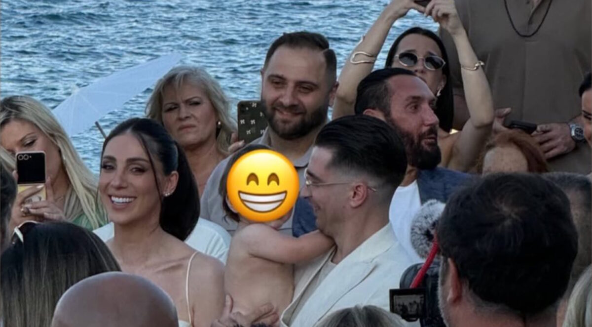 Η Βαλέρια Χοψονίδου και Αντώνης Βλωτιδέλλης βάφτισαν τον μοναχογιό τους - Το φωτογραφικό άλμπουμ της μαγικής βραδιάς