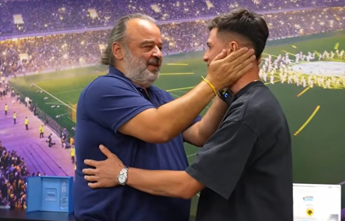 Μάριος Ηλιόπουλος σε Σταύρο Πήλιο: «Κέρδισες με το σπαθί σου θέση στην ενδεκάδα, θα σε μαλώσω αν δεν είσαι ενωτικός στα αποδυτήρια»