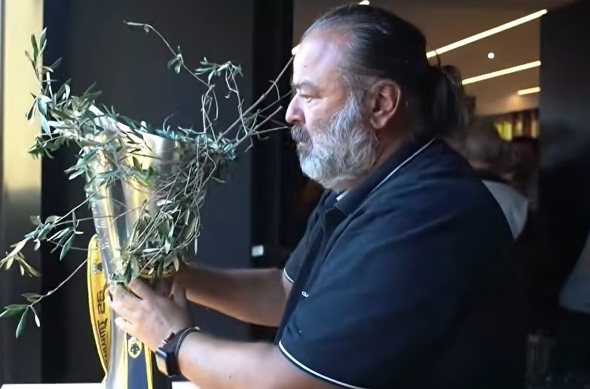ΑΕΚ: Το τρόπαιο του πρωταθλητή επέστρεψε στην Allwyn Arena παρουσία του Μάριου Ηλιόπουλου | Επικαιρότητα στο PlusTV.gr