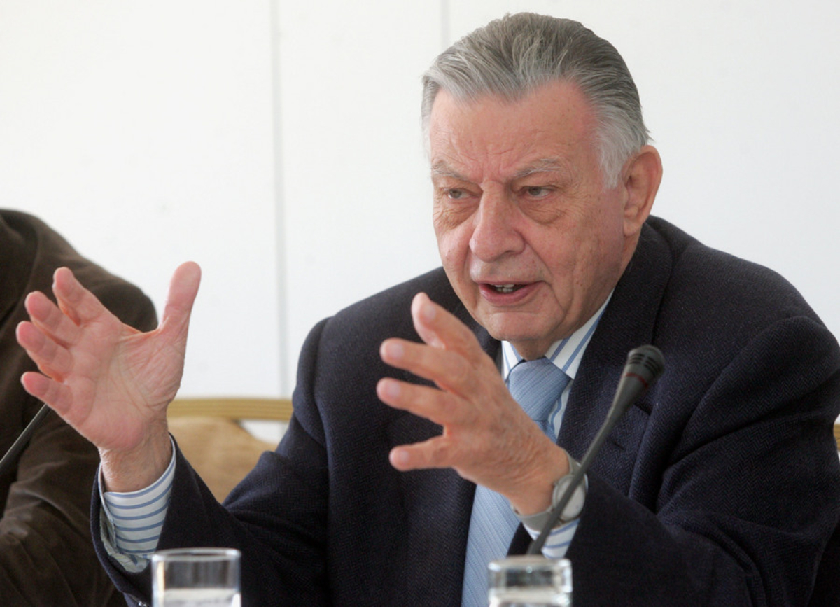 Μητσοτάκης για Βαρβιτσιώτη: «Αφησε πίσω του μια σπάνια παρακαταθήκη πολιτικού πολιτισμού»