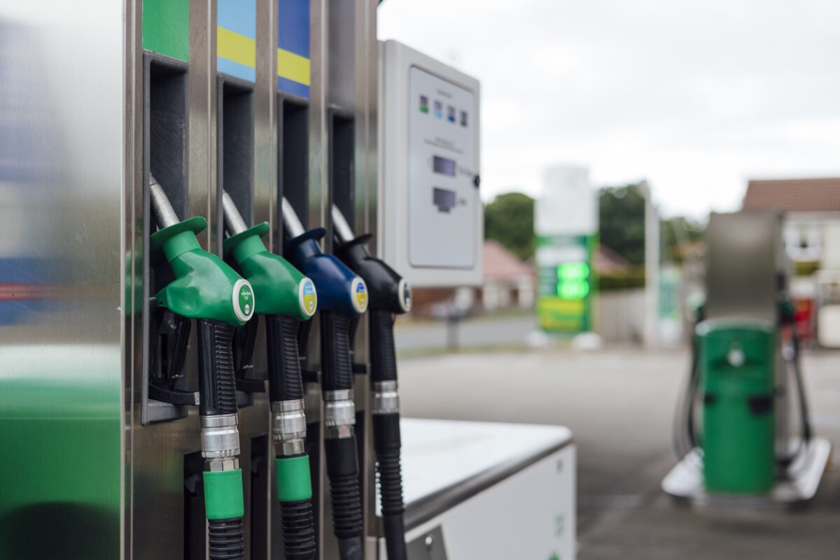 Η αμόλυβδη «πετάει» πάνω από τα 2 ευρώ - Μεγαλύτερη ακρίβεια στα νησιά