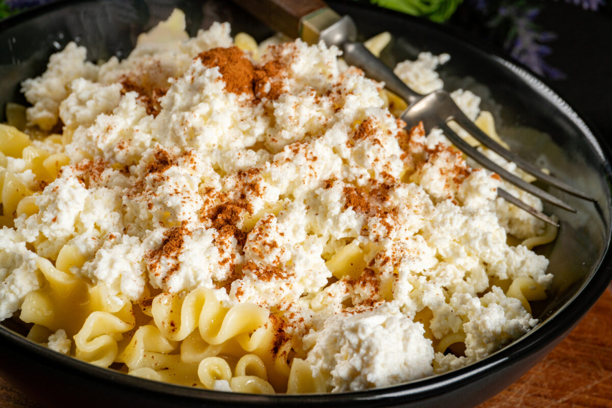 Χυλοπίτες με cottage cheese: Η διάσημη συνταγή της Τζάκι Κένεντι