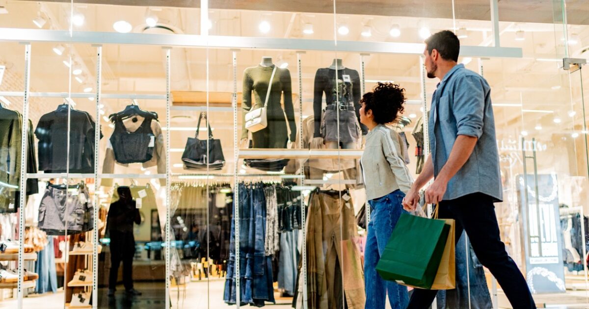 Αύξηση 2,8% στον τζίρο του λιανεμπορίου το β΄ τρίμηνο