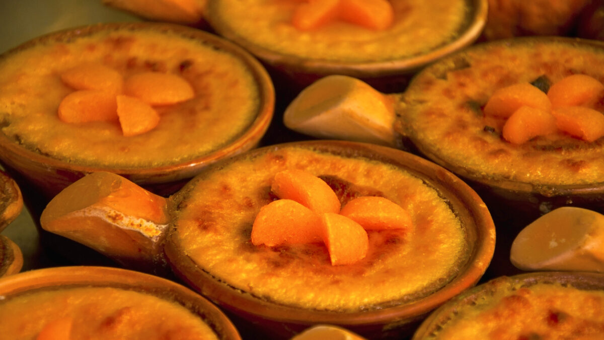 Thai sweet desert original traditional style, made from egg and coconut milk add in special bowl