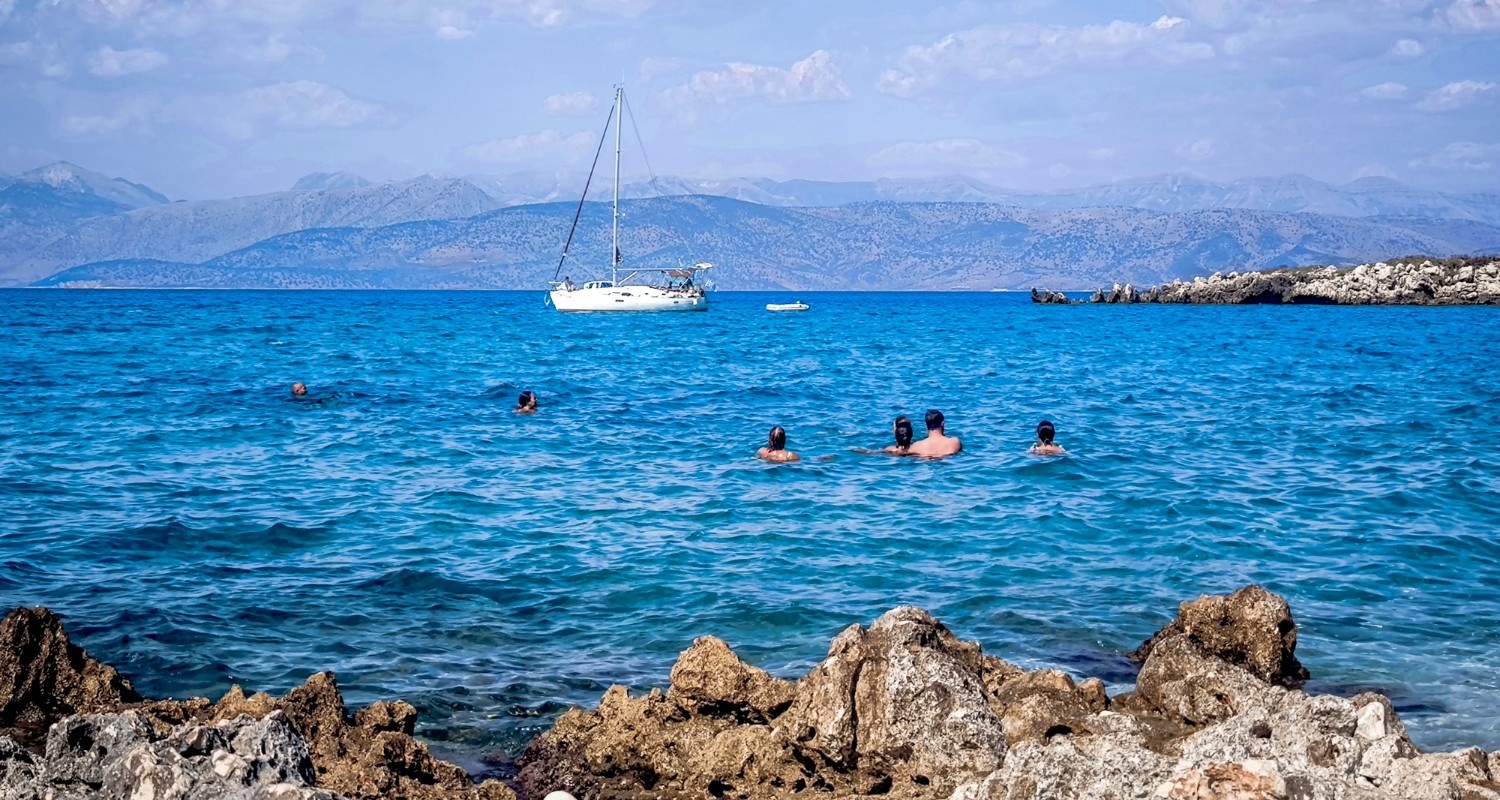 Καιρός αύριο: Ανεβαίνει η θερμοκρασία στους 38 βαθμούς – Δυνατοί άνεμοι 6-7 μποφόρ